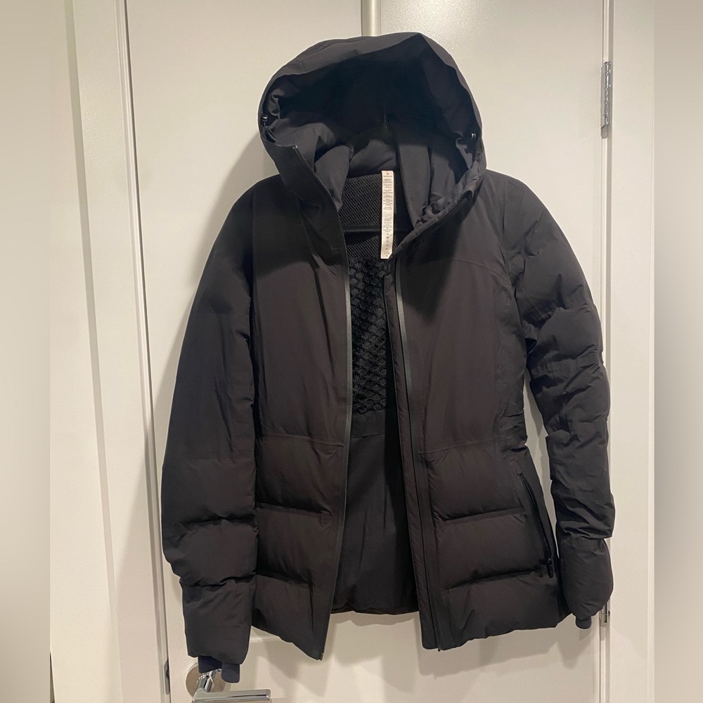 Lululemon Sleet Street jacket - ZIPPER BROKEN